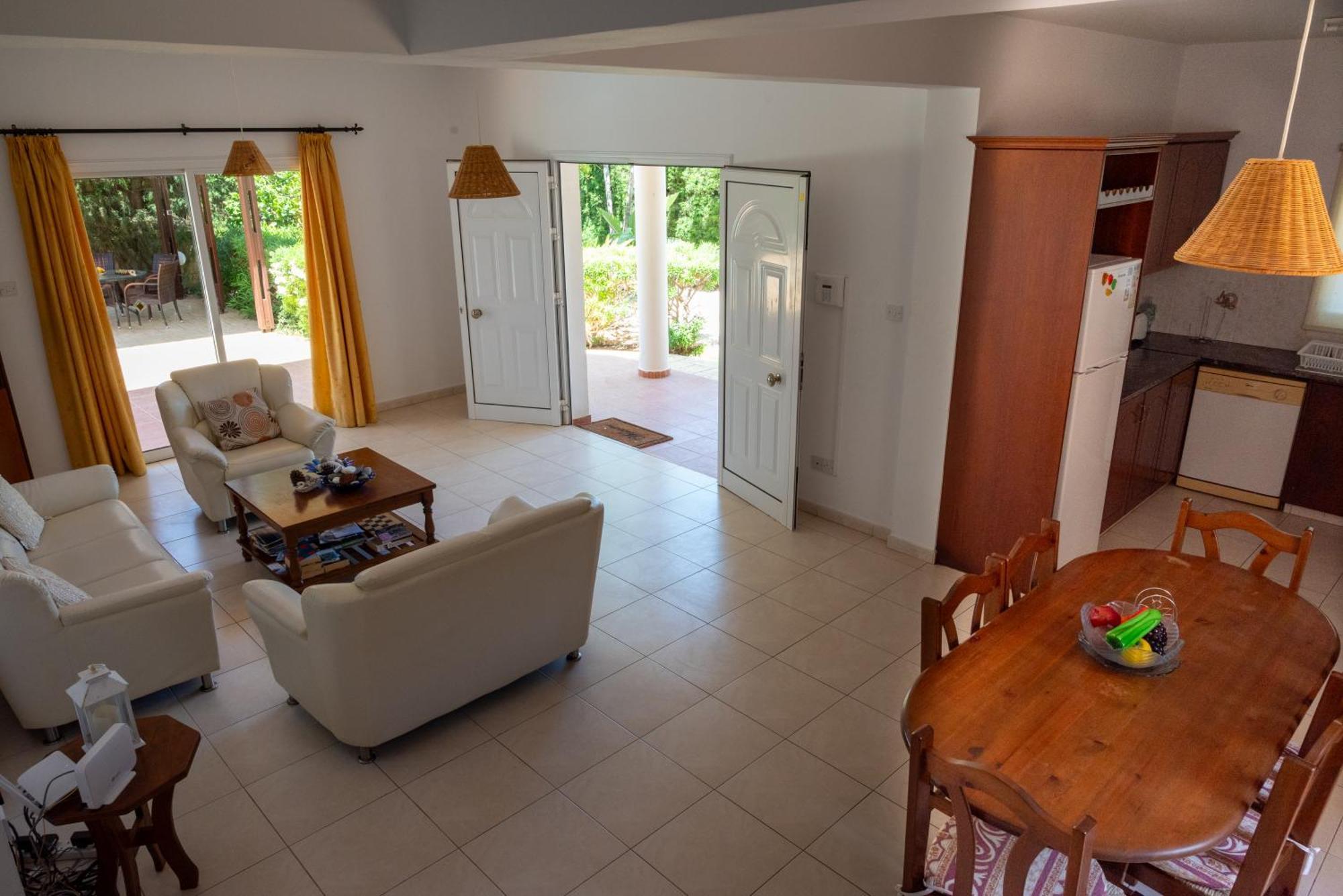 Villa Aspasia In Peyia, Private Pool & 3 Ensuite Bedrooms *